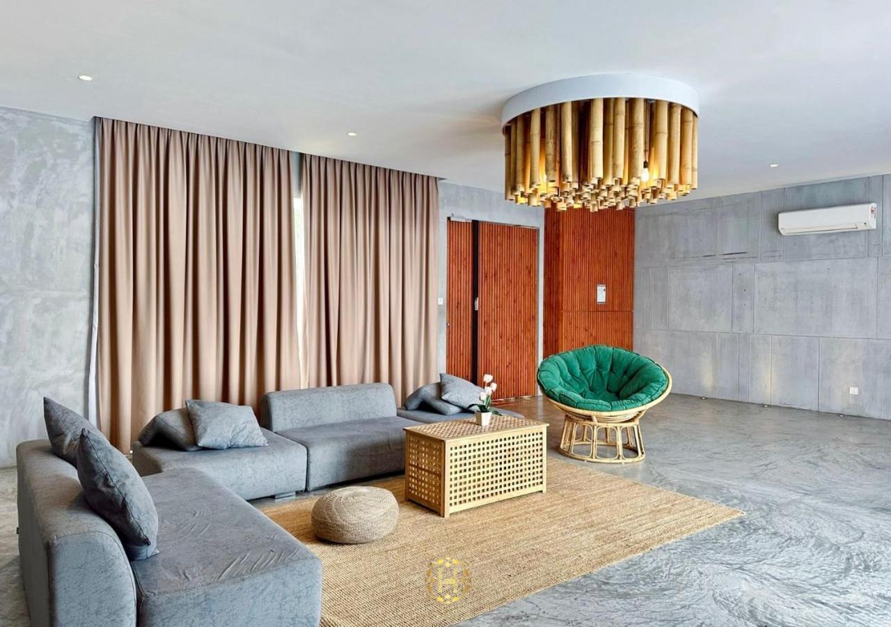 The Luxurious 245, A Famosa Melaka Villa Alor Gajah Bagian luar foto