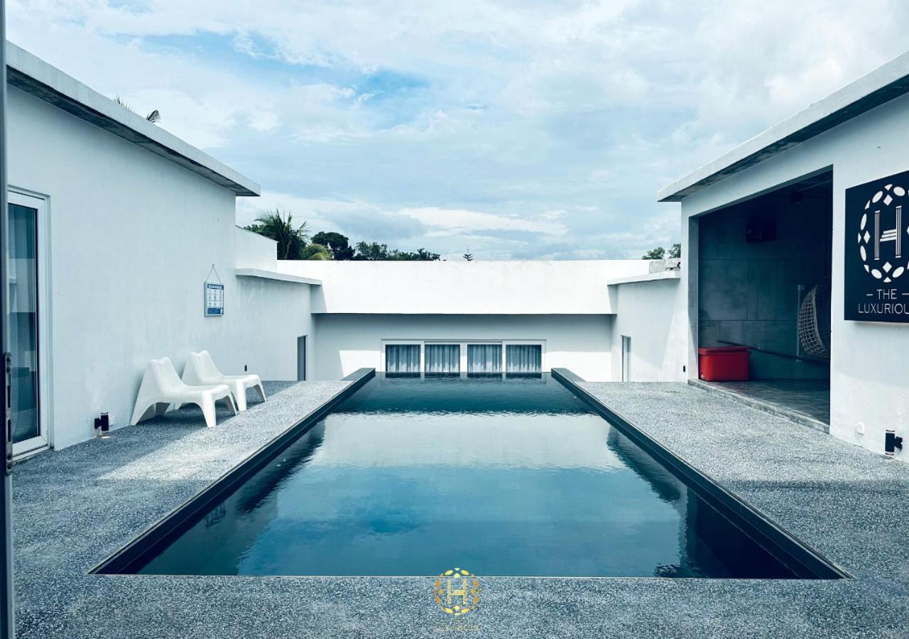 The Luxurious 245, A Famosa Melaka Villa Alor Gajah Bagian luar foto