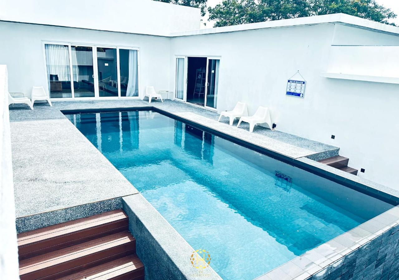 The Luxurious 245, A Famosa Melaka Villa Alor Gajah Bagian luar foto
